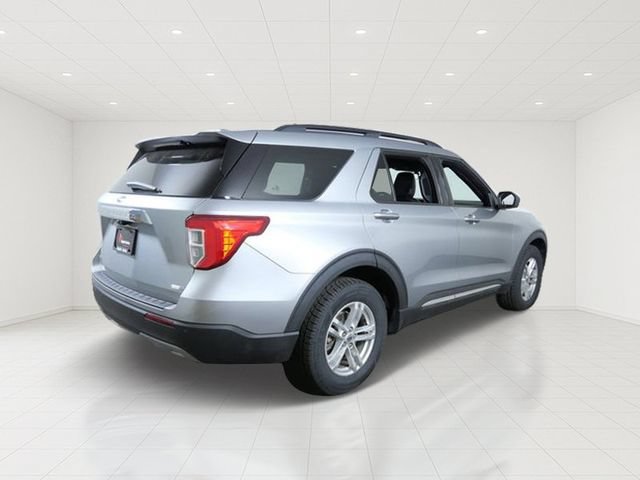 Certified 2020 Ford Explorer XLT w/ Equipment Group 202A AWD/4WD image 6