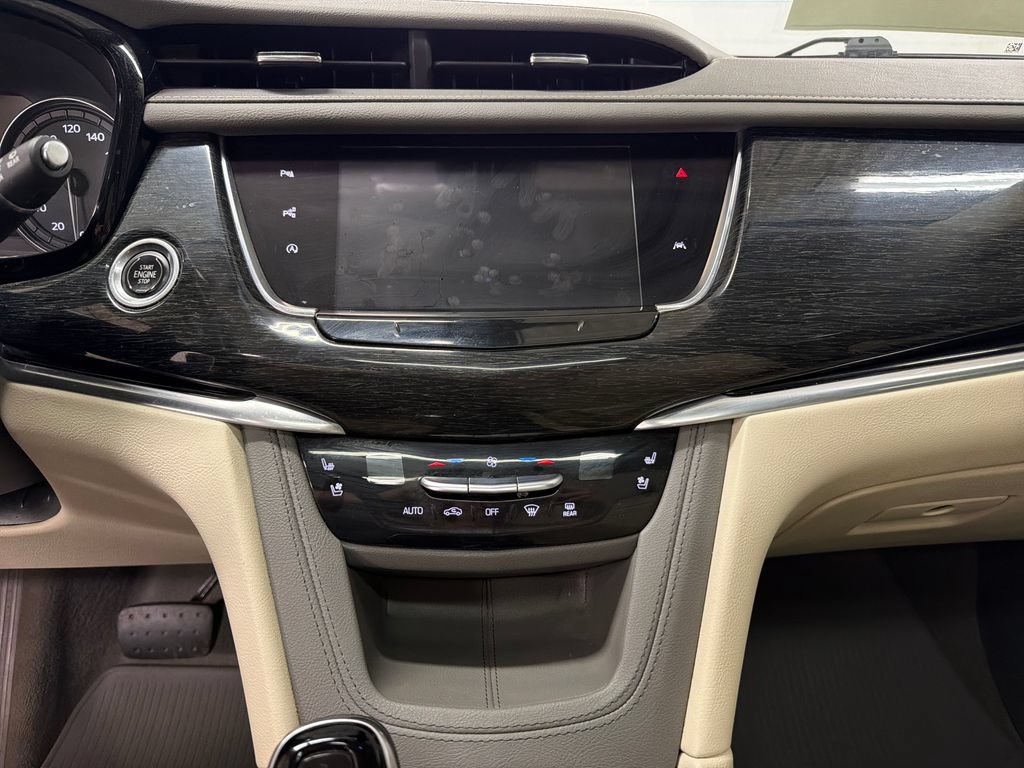 Used 2020 Cadillac XT6 Premium Luxury FWD image 23