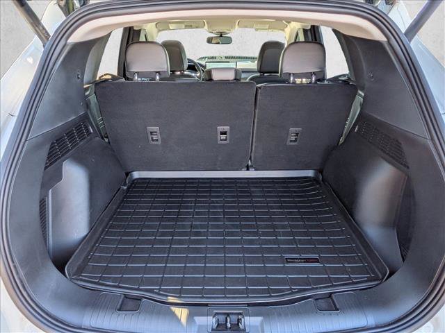 Certified 2025 Ford Escape SE w/ PHEV Premium Package FWD image 6