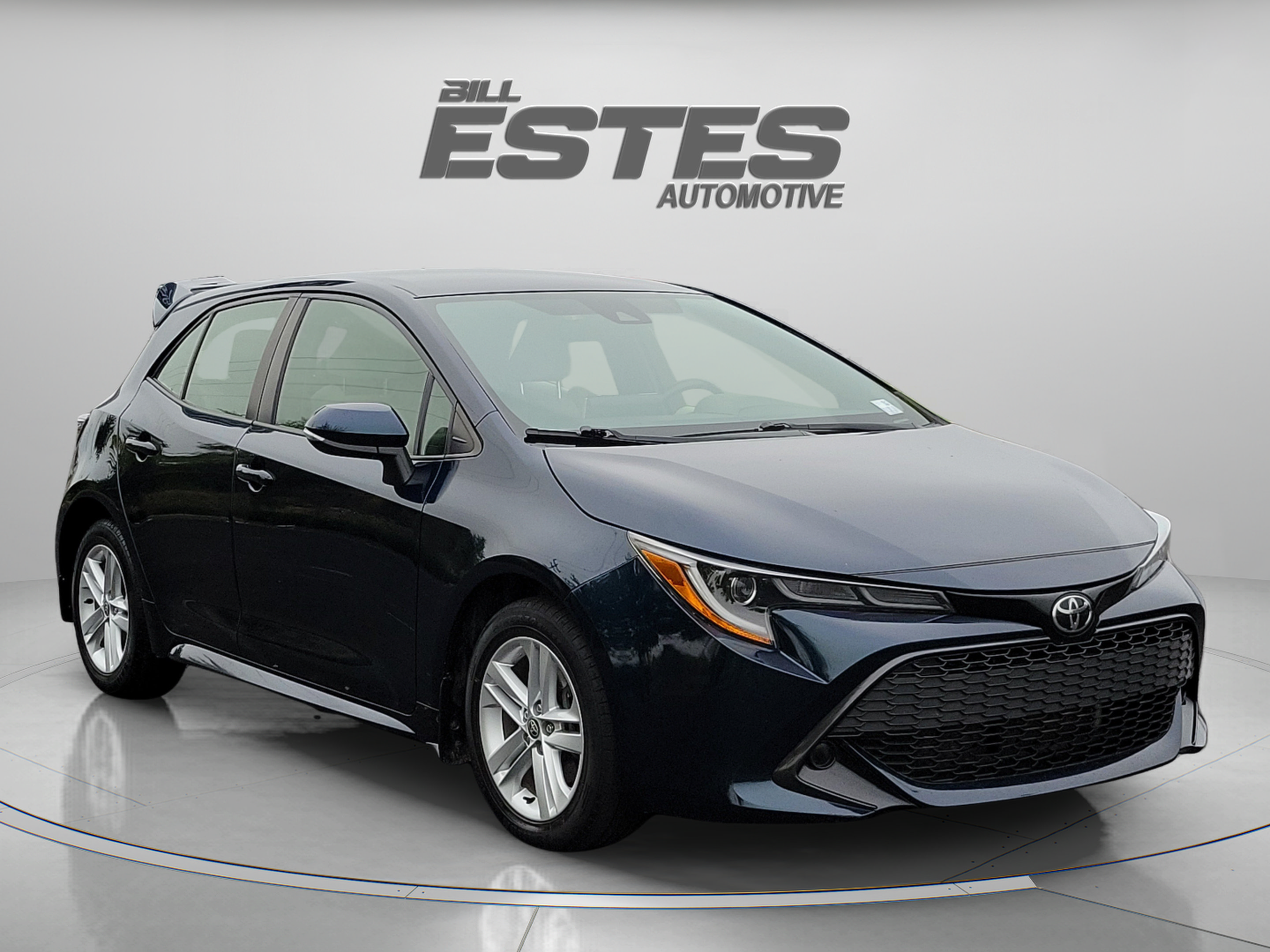 Used 2022 Toyota Corolla SE w/ SE Preferred Package FWD image 5