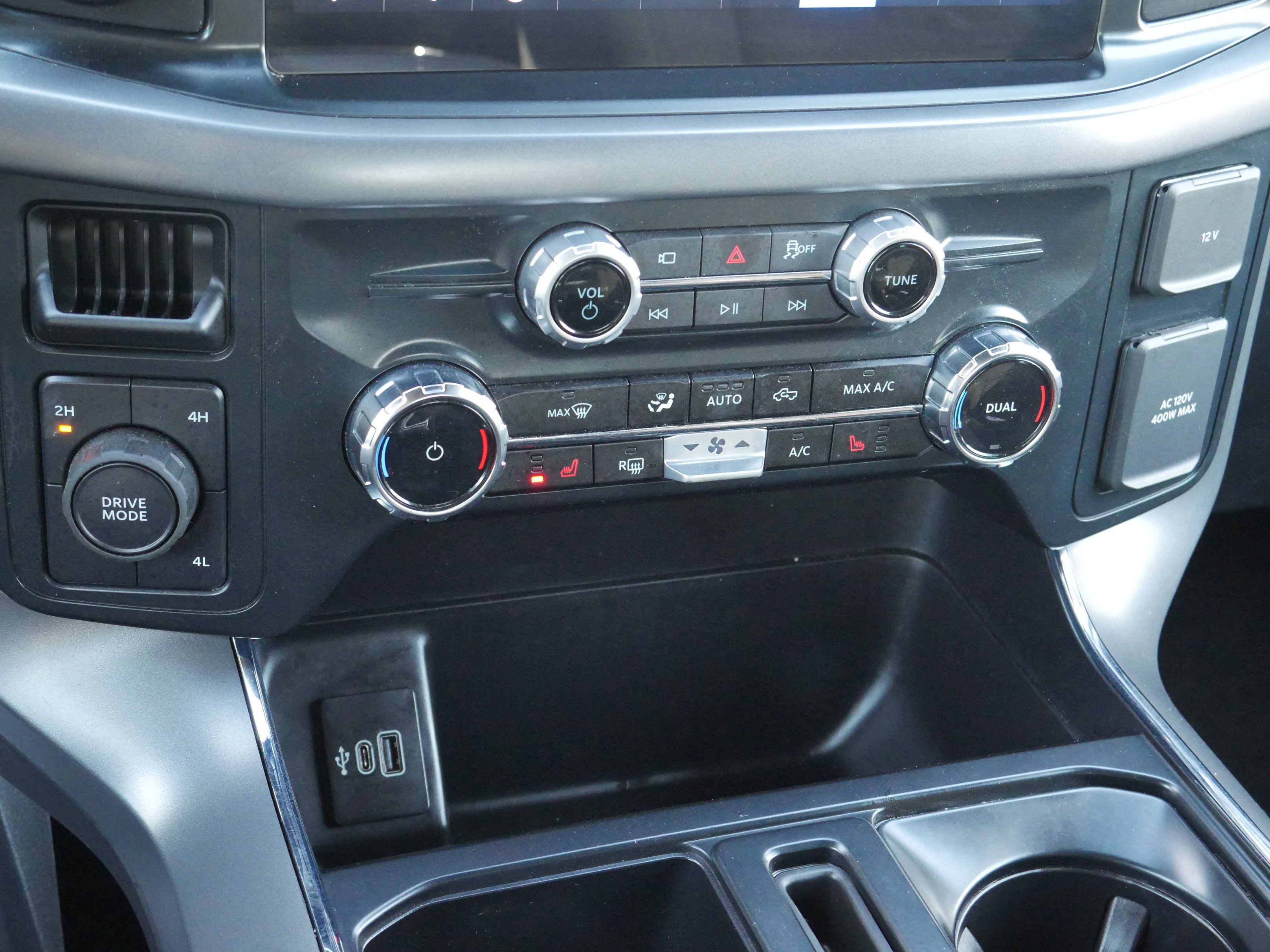 Certified 2025 Ford F150 XLT w/ Equipment Group 302A MID image 21