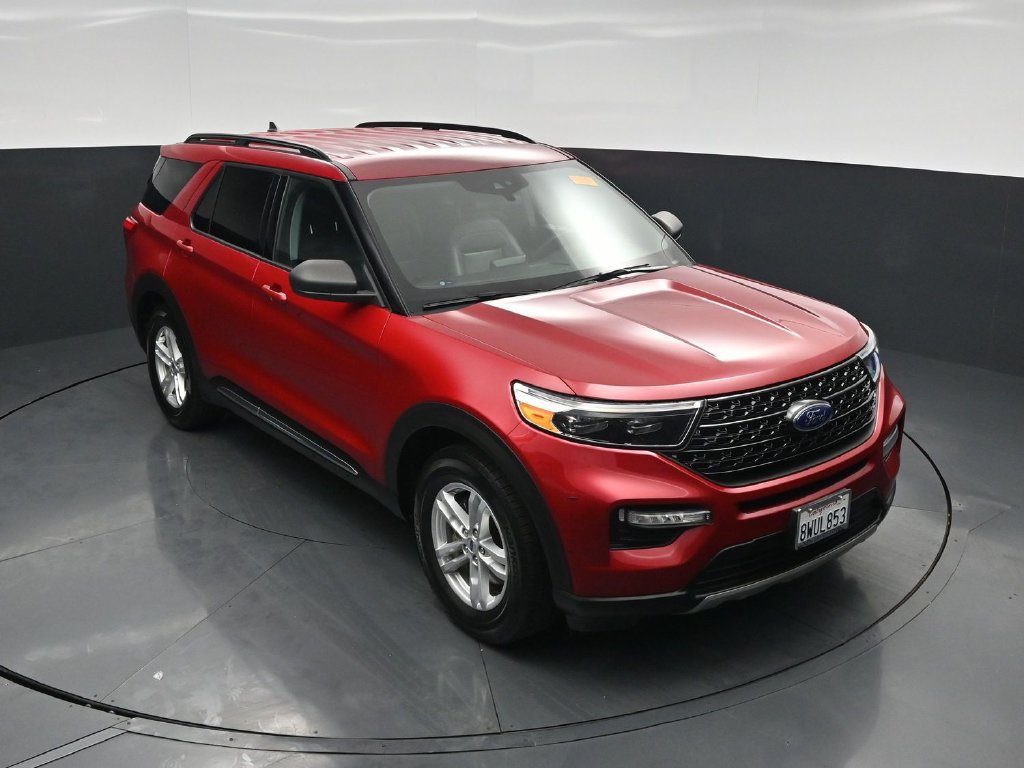 Certified 2021 Ford Explorer XLT w/ Equipment Group 202A RWD image 38