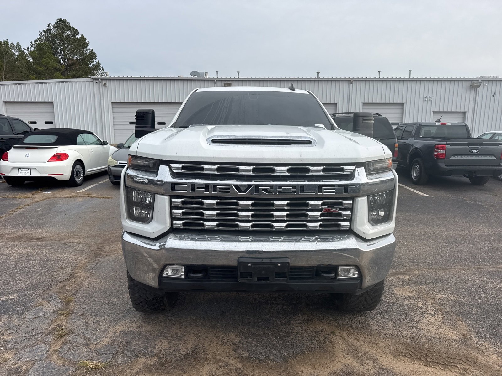 Used 2022 Chevrolet Silverado 2500 LT w/ Convenience Package image 2