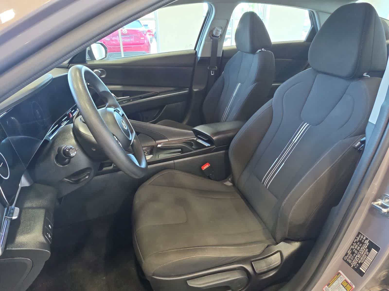 Used 2024 Hyundai Elantra SEL FWD image 14