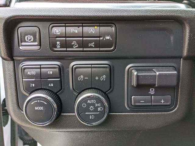 Used 2025 Chevrolet Tahoe LT w/ Comfort Package image 13