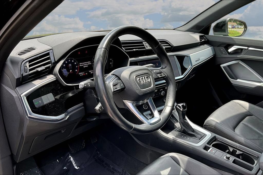 Used 2021 Audi Q3 2.0T Premium w/ Convenience Package AWD/4WD image 19