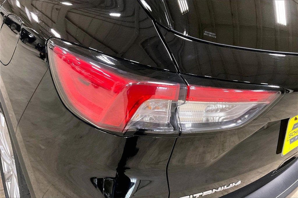 Certified 2021 Ford Escape Titanium w/ Titanium Elite Package image 28