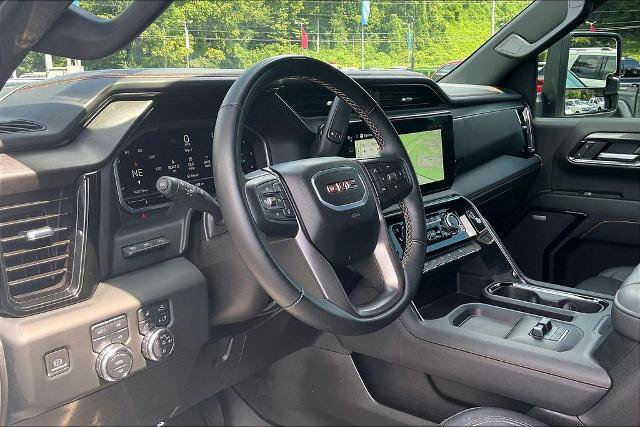 Used 2024 GMC Sierra 2500 AT4 w/ AT4 Premium Plus Package AWD/4WD image 14