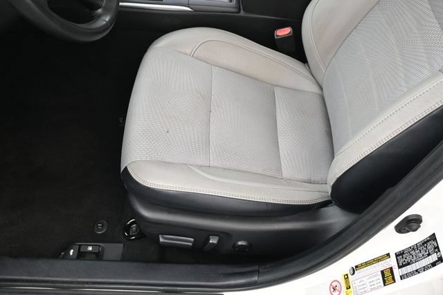 Used 2017 Toyota Camry SE FWD image 13