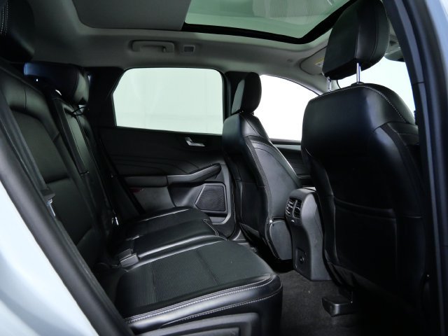 Certified 2025 Ford Escape Platinum AWD/4WD image 13
