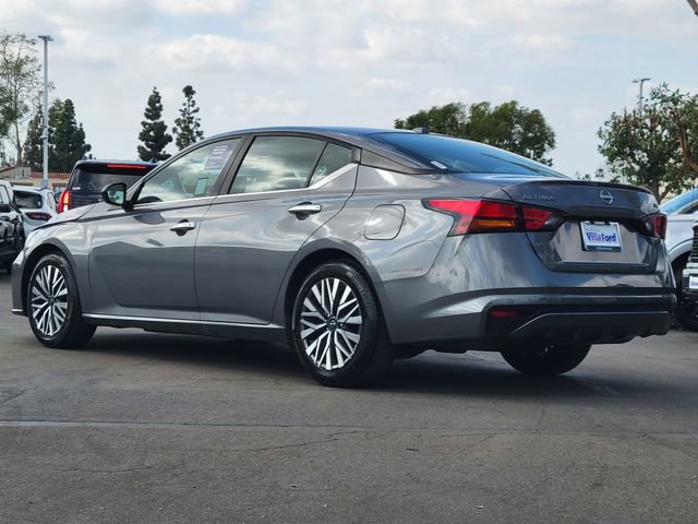 Used 2024 Nissan Altima 2.5 SV image 3