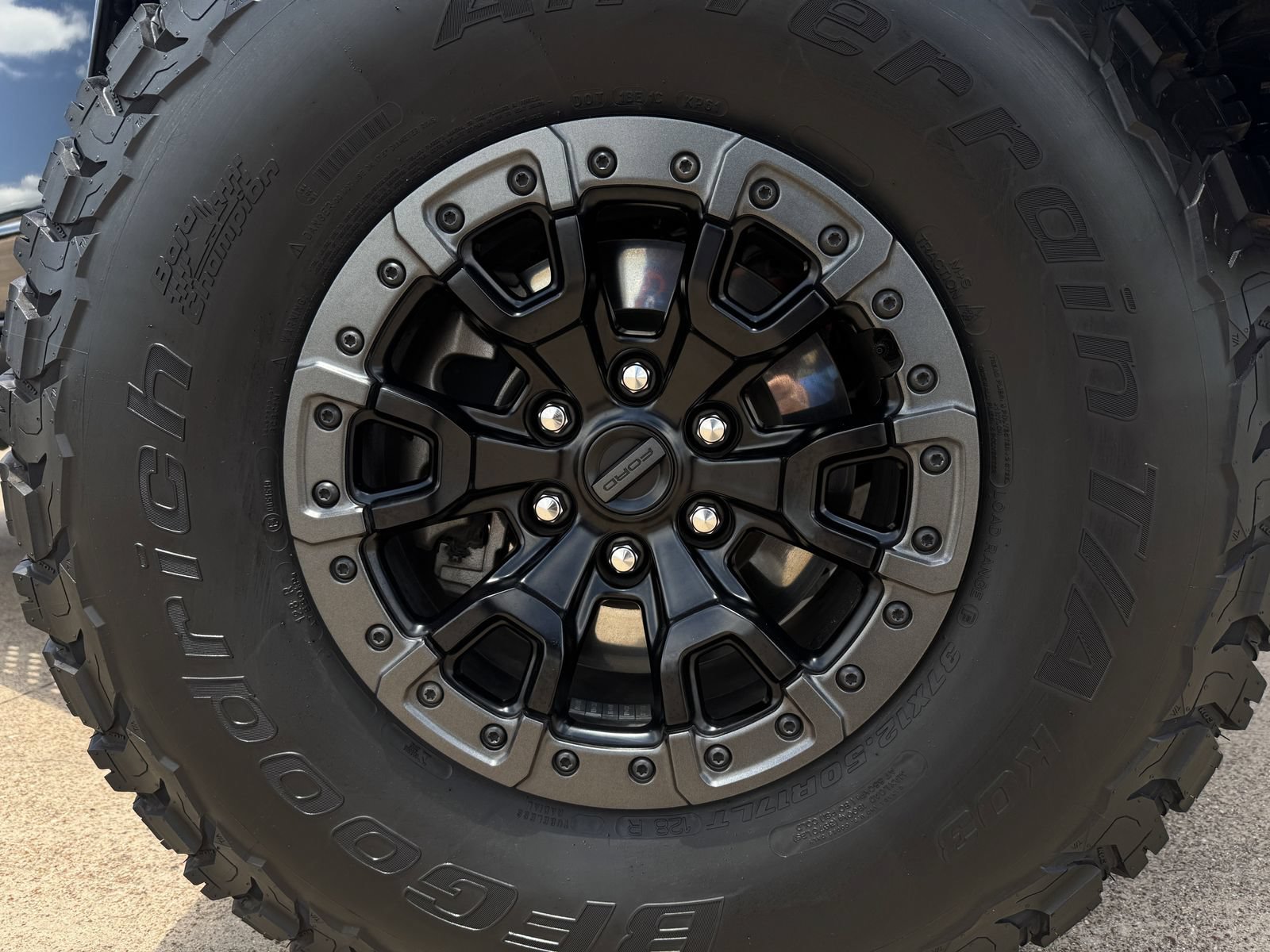 Certified 2024 Ford Bronco Raptor w/ Interior Carbon Fiber Pack 6 AWD/4WD image 10
