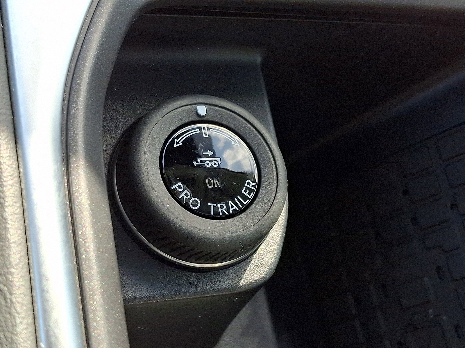 Certified 2025 Ford Expedition Active AWD/4WD image 22