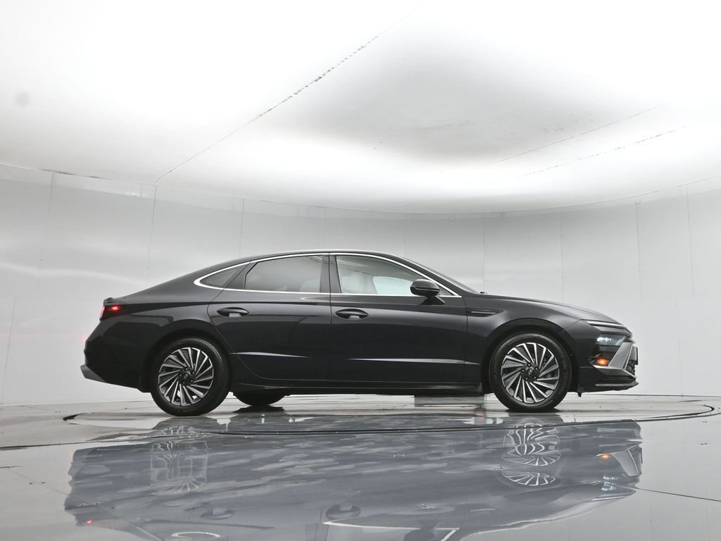 Used 2024 Hyundai Sonata SEL FWD image 9