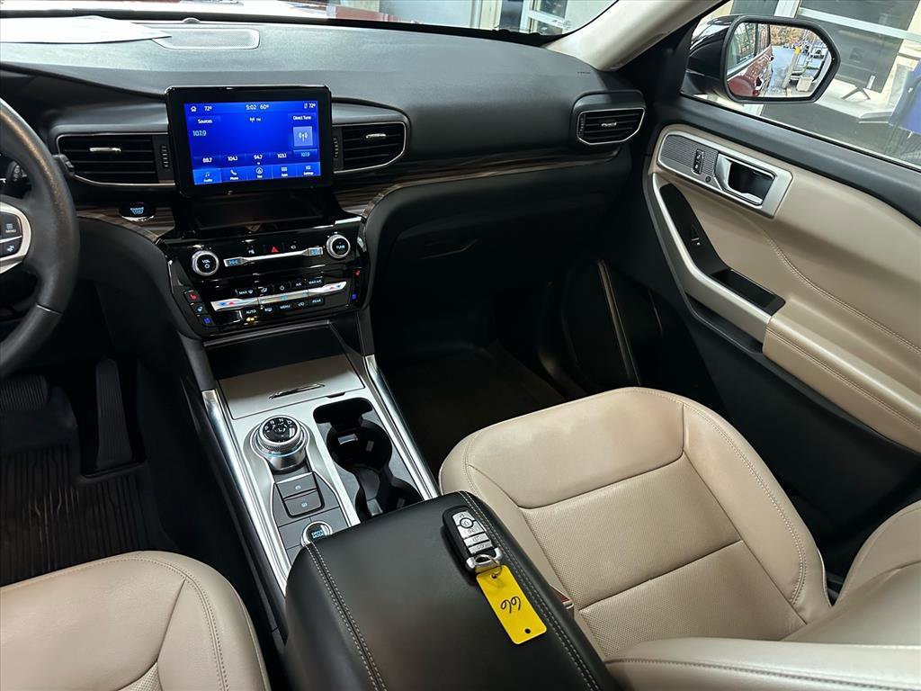 Certified 2022 Ford Explorer Limited w/ Equipment Group 301A image 32