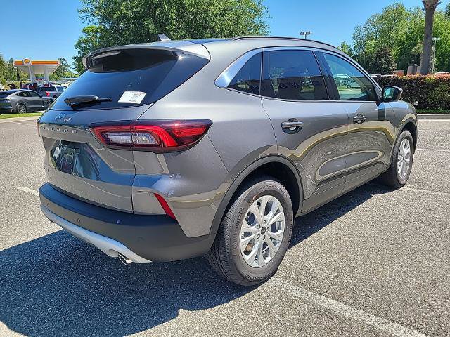 Certified 2024 Ford Escape Active w/ Tech Pack #2 image 3