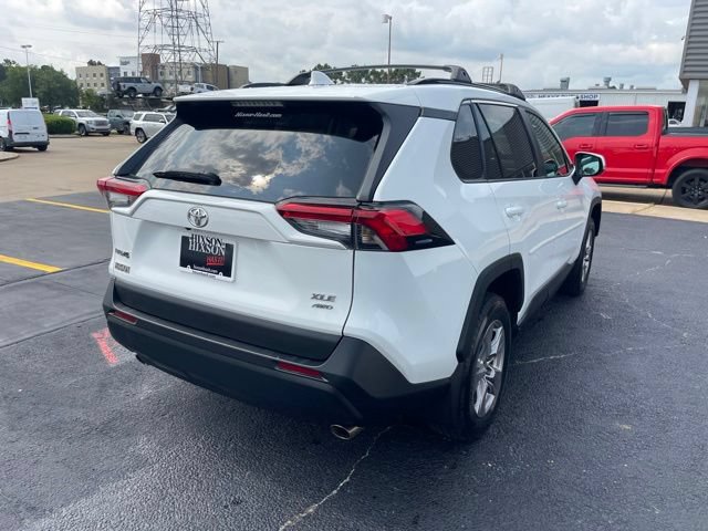 Used 2022 Toyota RAV4 XLE AWD/4WD image 7