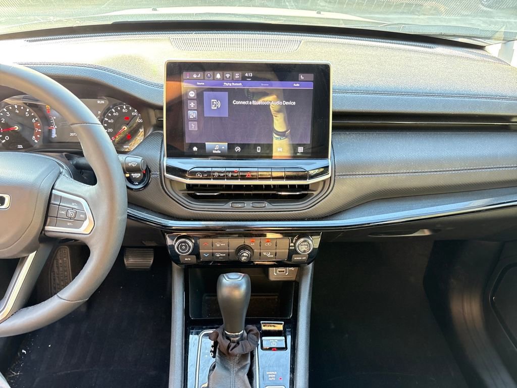 Used 2025 Jeep Compass Latitude w/ Altitude Special Edition image 22