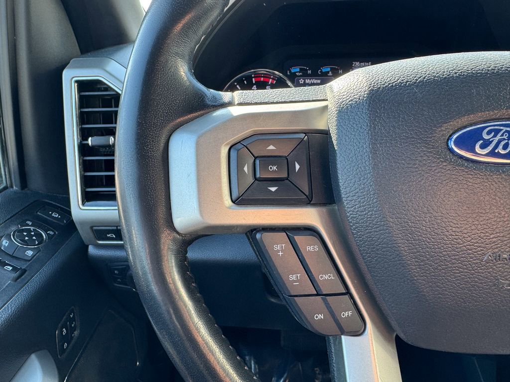 Certified 2022 Ford F350 Lariat w/ Chrome Package image 31