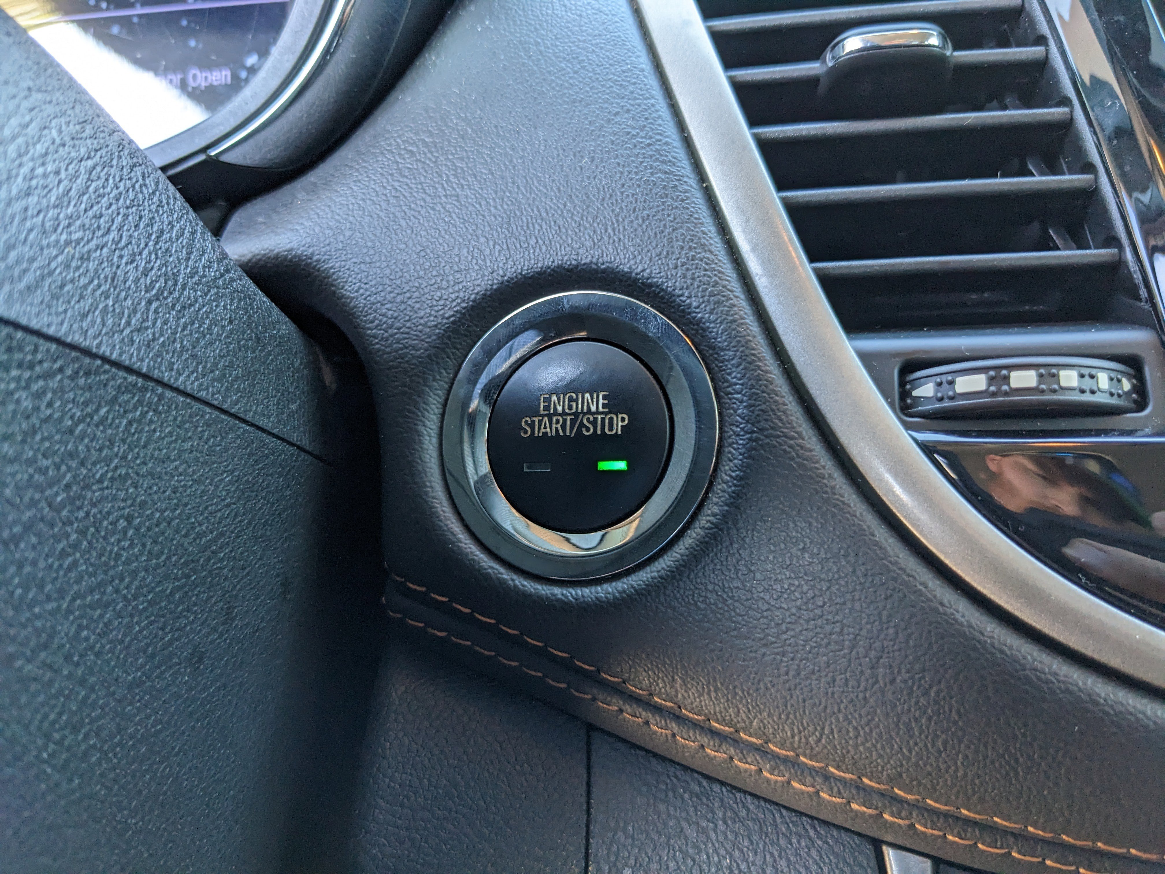 Used 2020 Chevrolet Trax LT w/ Driver Confidence Package image 28