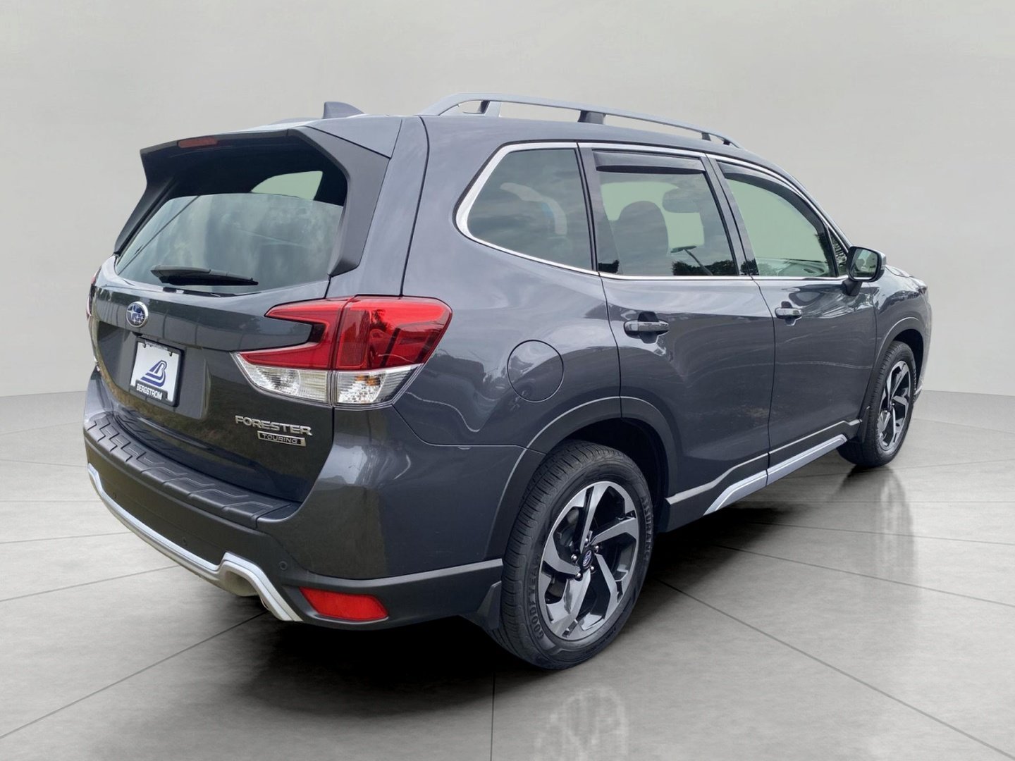 Used 2023 Subaru Forester Touring w/ Popular Package #2 AWD/4WD image 6