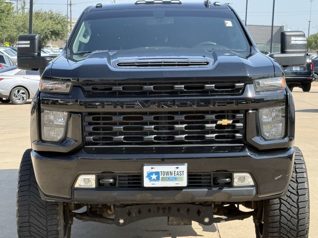 Used 2020 Chevrolet Silverado 2500 Custom w/ Custom Value Package AWD/4WD image 8