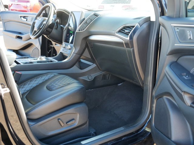 Certified 2024 Ford Edge Titanium image 19