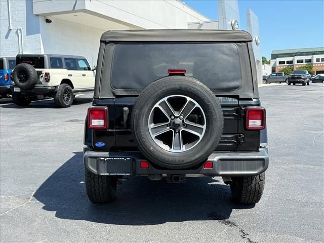 Used 2023 Jeep Wrangler Unlimited Sahara w/ Cold Weather Group AWD/4WD image 5