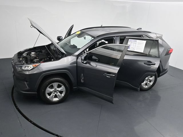 Used 2021 Toyota RAV4 XLE AWD/4WD image 37