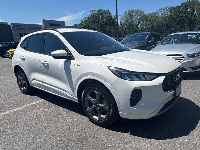 Certified 2023 Ford Escape ST-Line Select w/ Tech Pack #1 AWD/4WD image 4