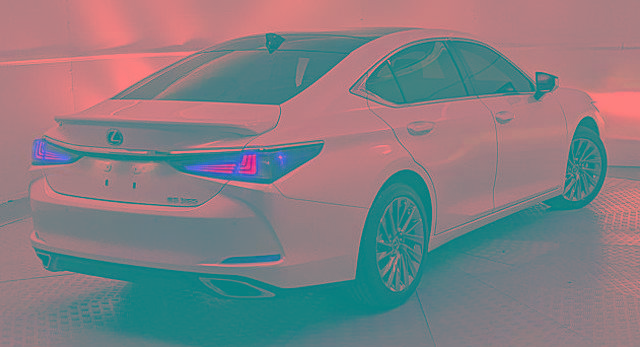 Used 2024 Lexus ES 350 Luxury w/ Accessory Package (Z1) image 3