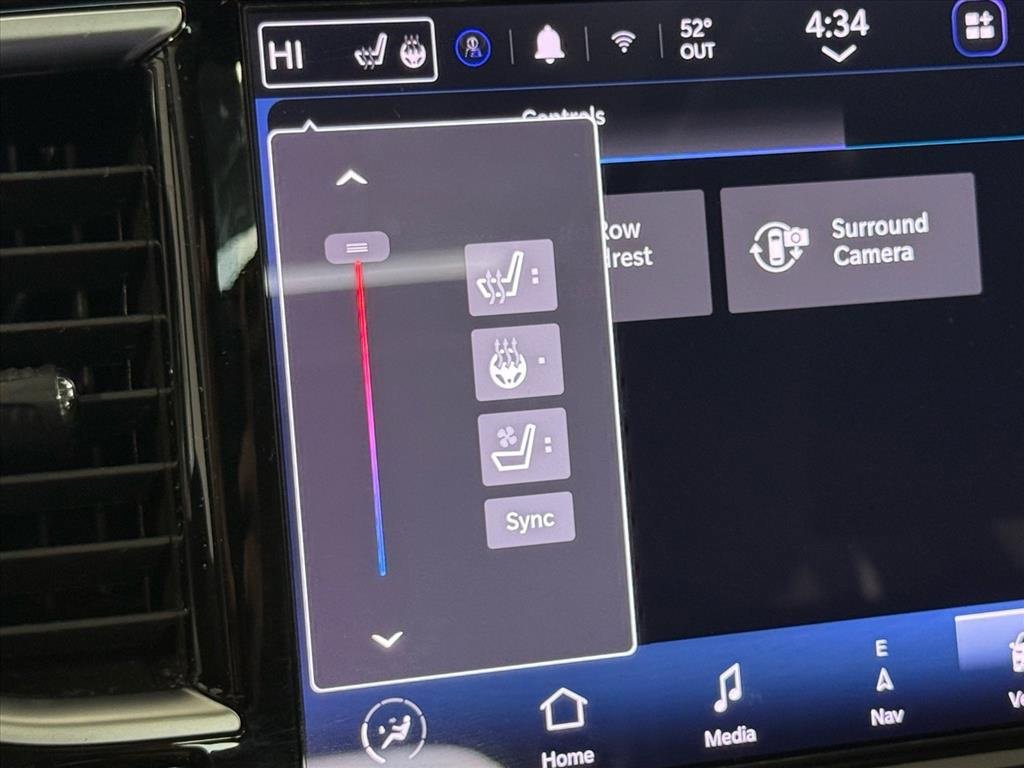 Used 2022 Chrysler Pacifica Limited image 19