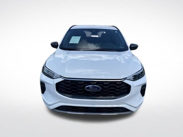 Certified 2023 Ford Escape ST-Line w/ Tech Pack #1 FWD image 2