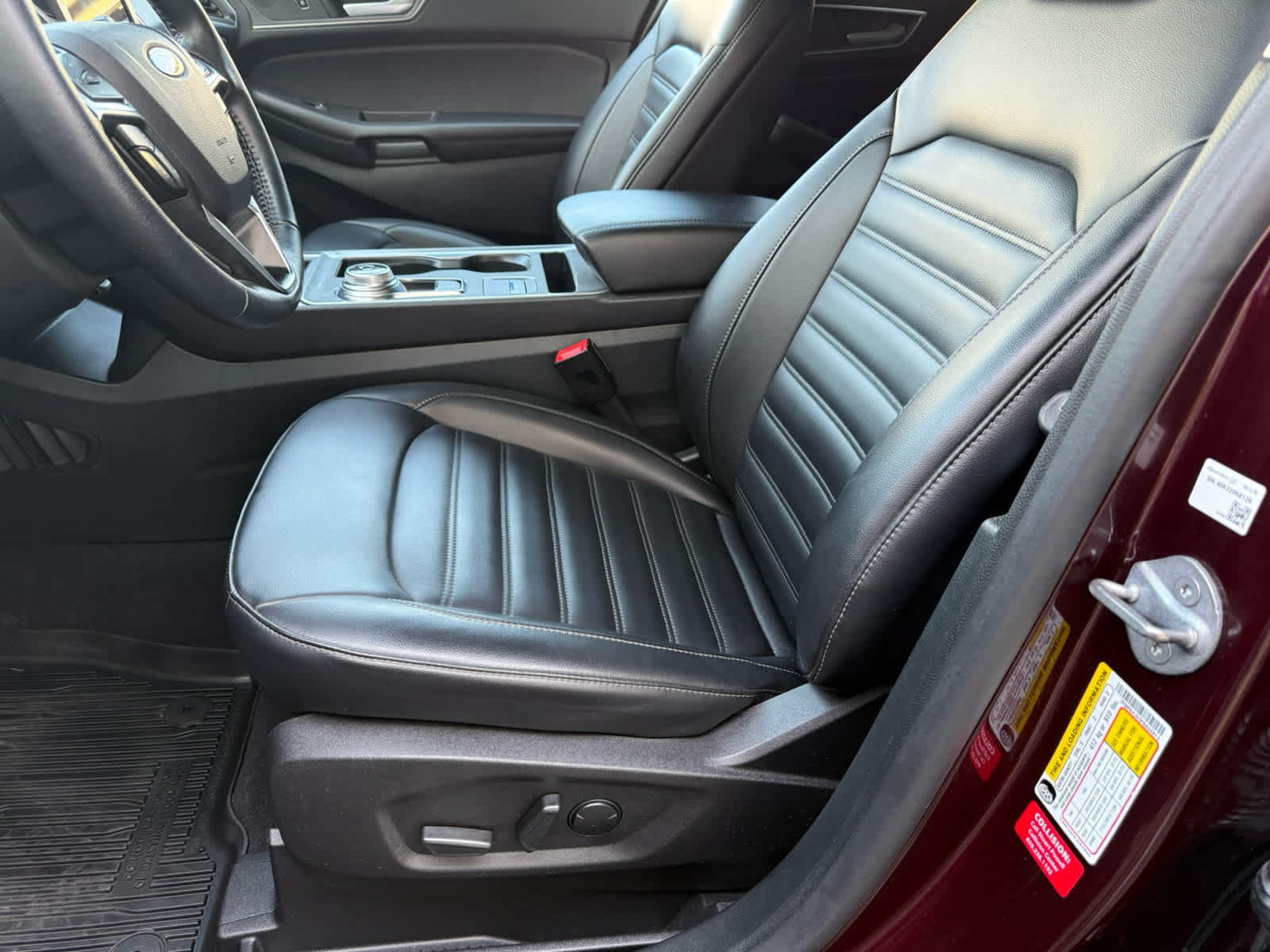 Certified 2023 Ford Edge SEL w/ Convenience Package AWD/4WD image 4