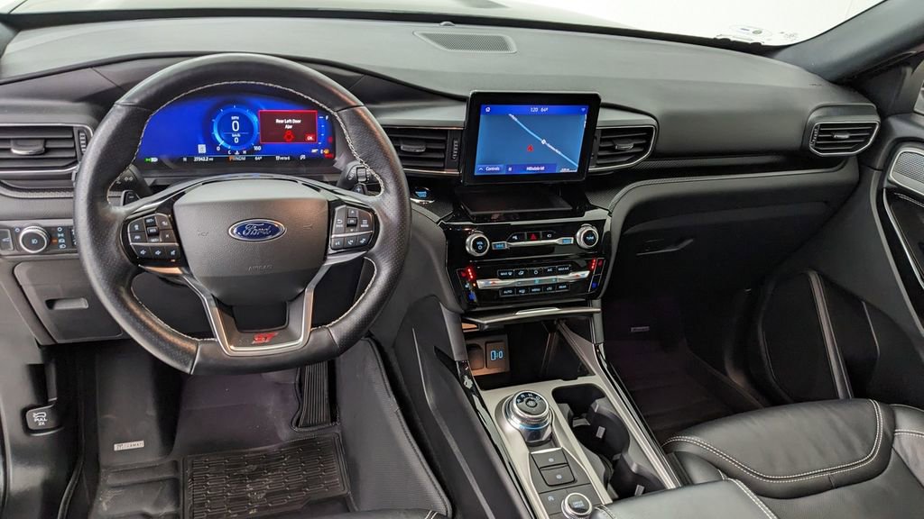 Certified 2022 Ford Explorer ST image 3