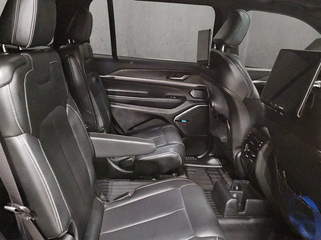 Used 2023 Jeep Grand Cherokee L Overland w/ Rear Seat Video Group I AWD/4WD image 21