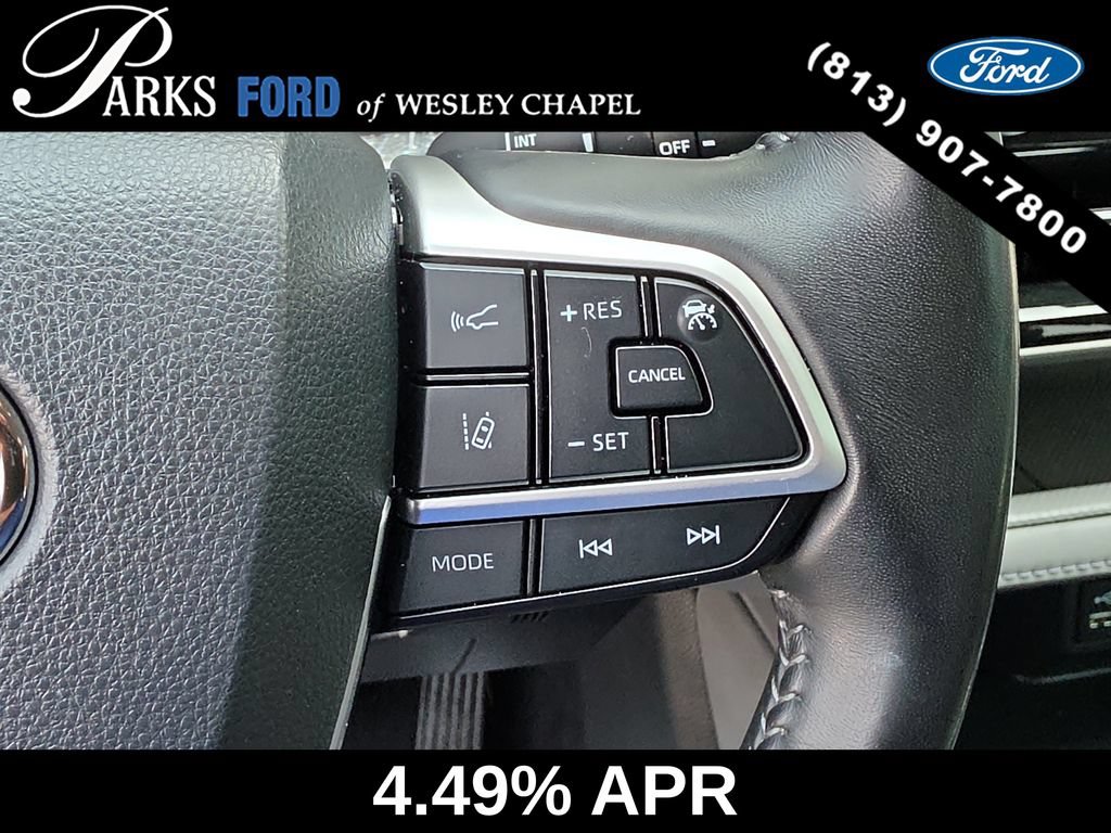 Used 2022 Toyota Highlander XLE FWD image 32