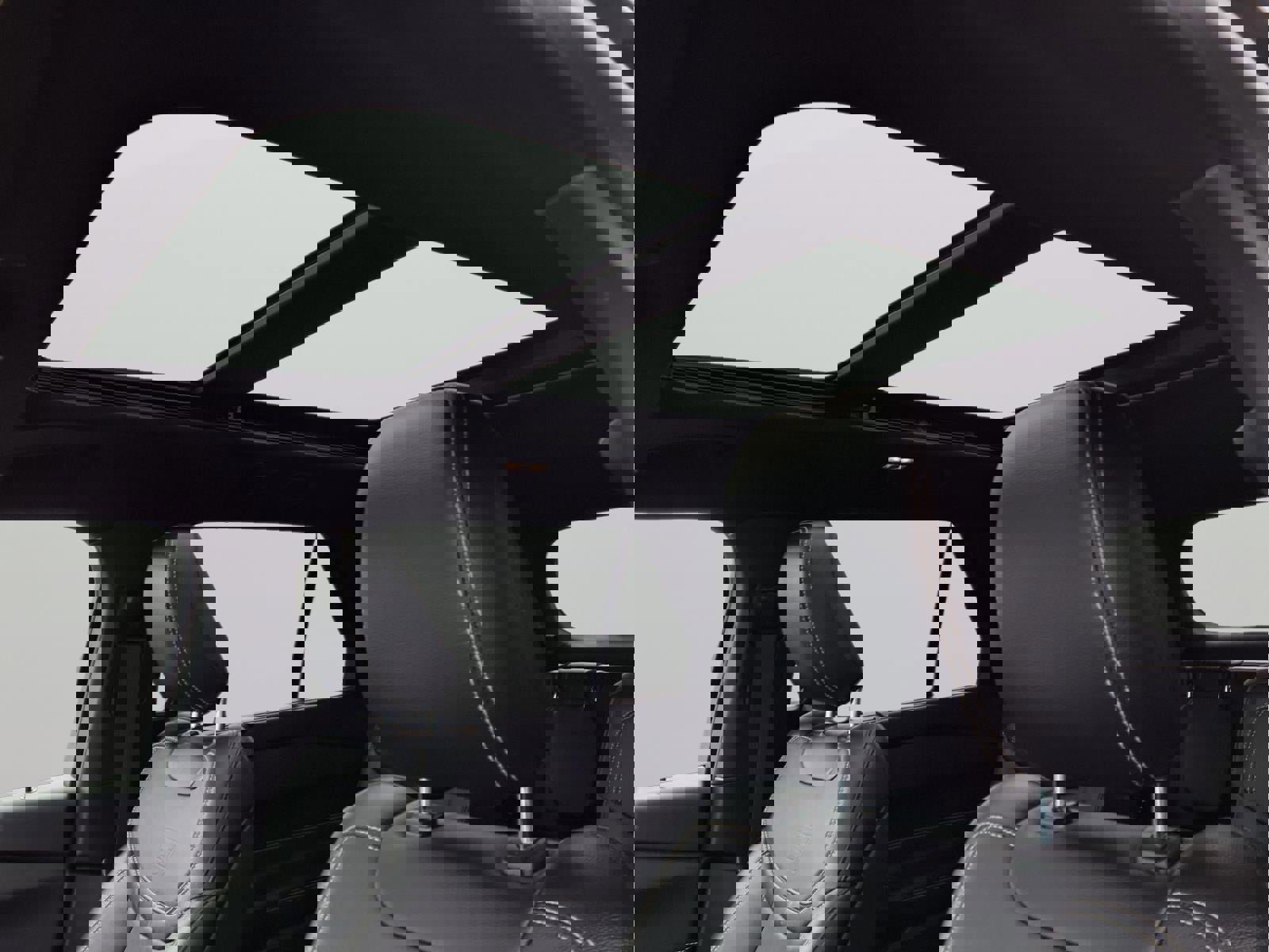 Certified 2020 Ford Explorer ST w/ ST Street Pack image 16