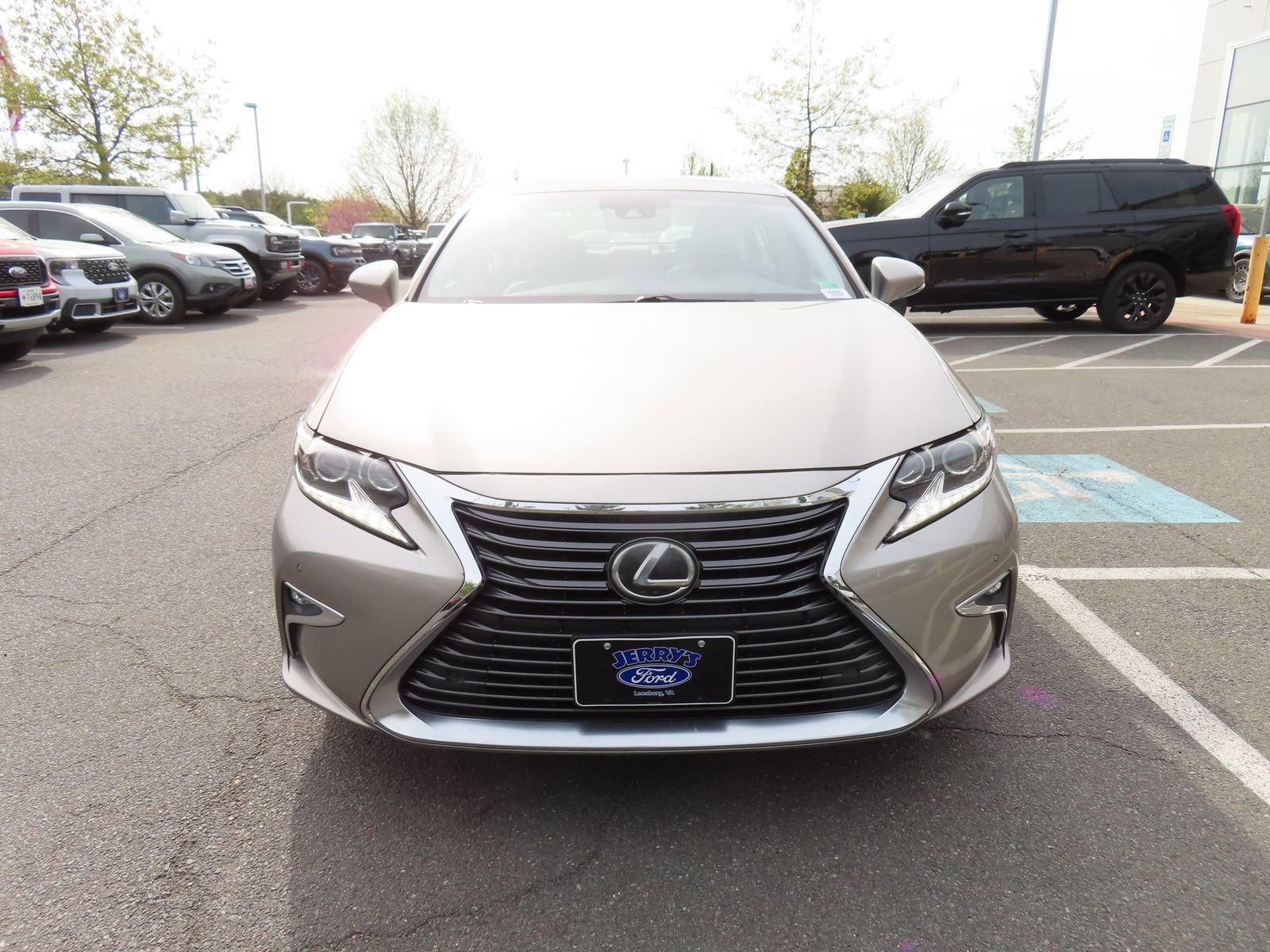 Used 2017 Lexus ES 350 w/ Luxury Package FWD image 9