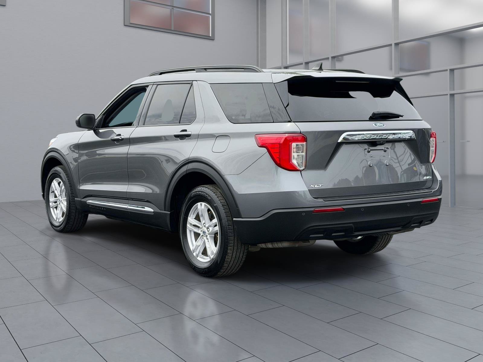 Certified 2023 Ford Explorer XLT AWD/4WD image 7