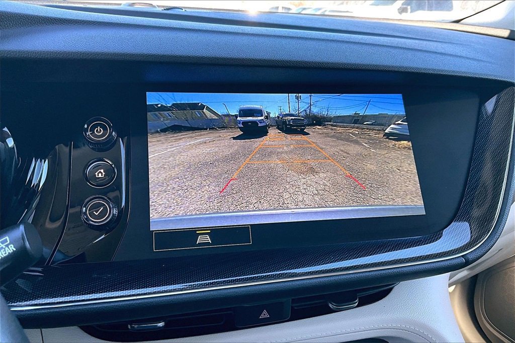 Used 2023 Buick Envision Preferred image 21