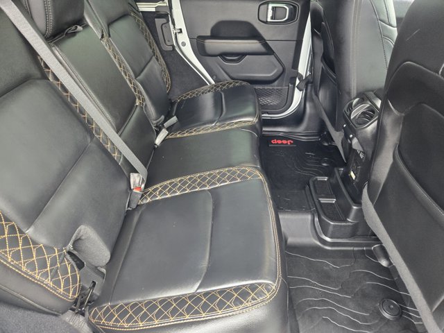 Used 2020 Jeep Wrangler Unlimited Sahara image 30