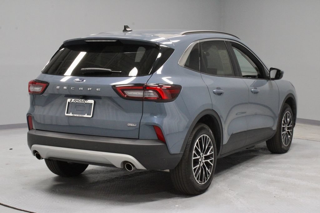 Certified 2023 Ford Escape SE FWD image 12