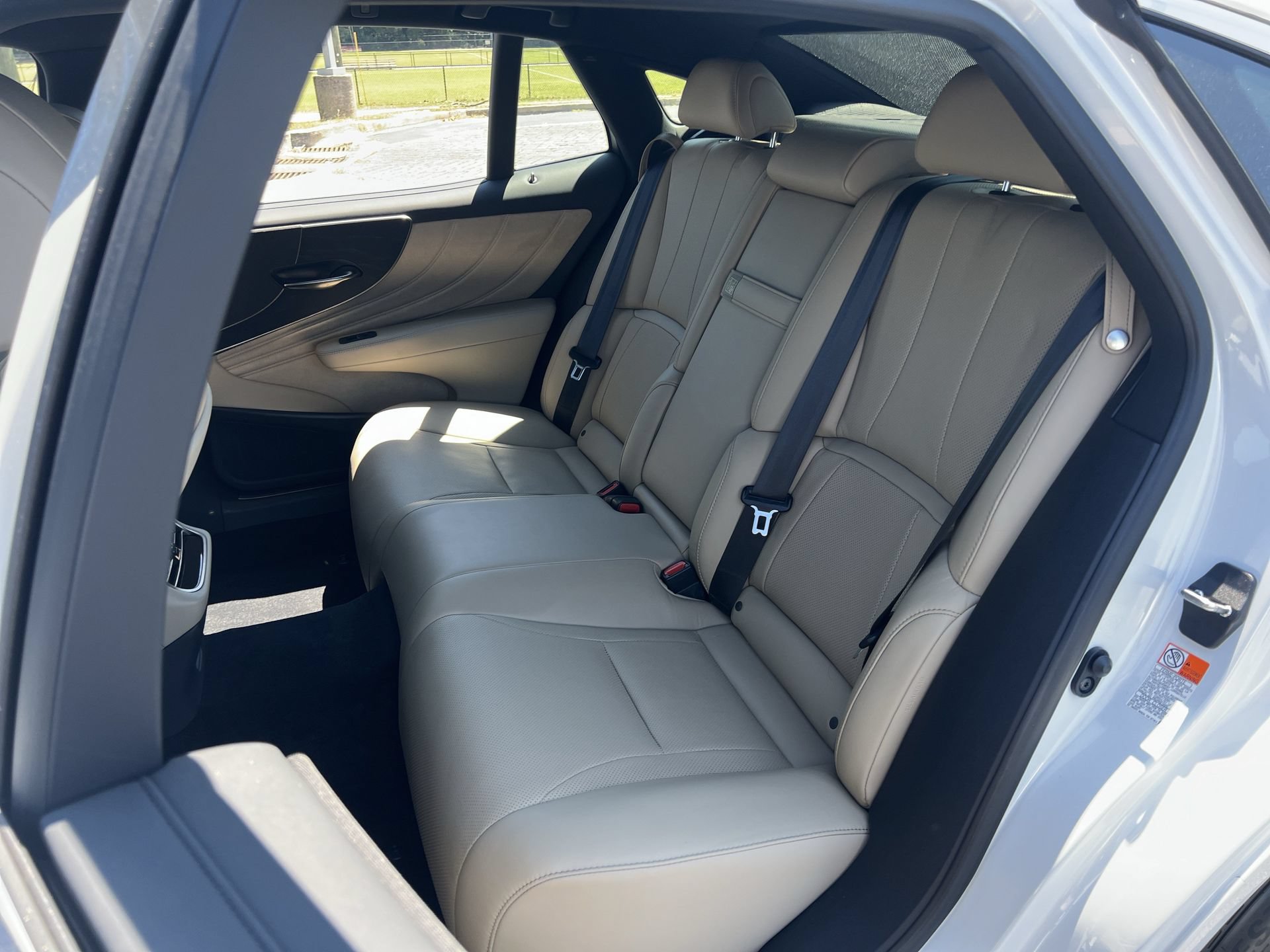 Used 2024 Lexus LS 500 RWD image 19