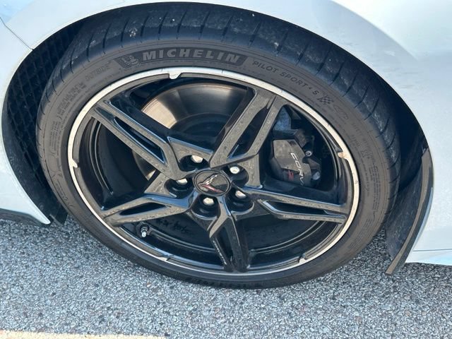 Used 2022 Chevrolet Corvette Stingray Preferred Conv w/ Z51 Performance Package RWD image 7