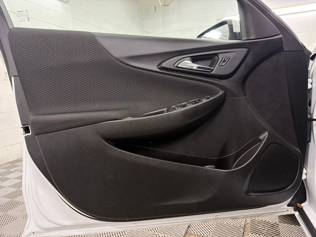 Used 2023 Chevrolet Malibu LT image 16