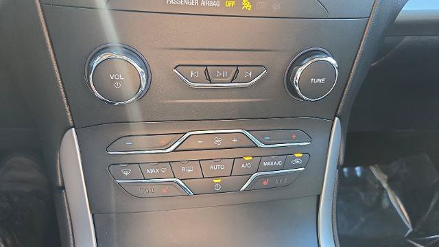 Certified 2019 Ford Edge SEL w/ Equipment Group 201A AWD/4WD image 16