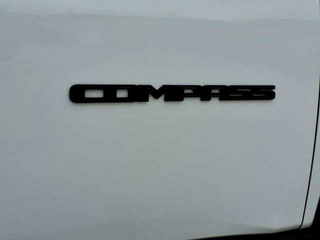 Used 2024 Jeep Compass Latitude w/ Convenience Group AWD/4WD image 13