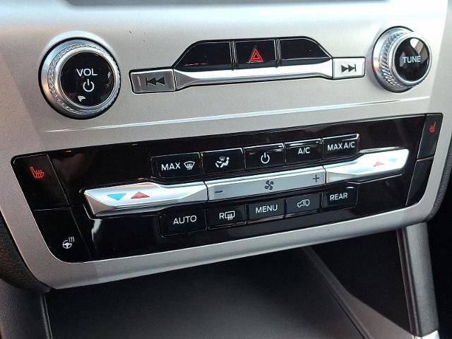 Certified 2022 Ford Explorer XLT w/ Equipment Group 202A image 15