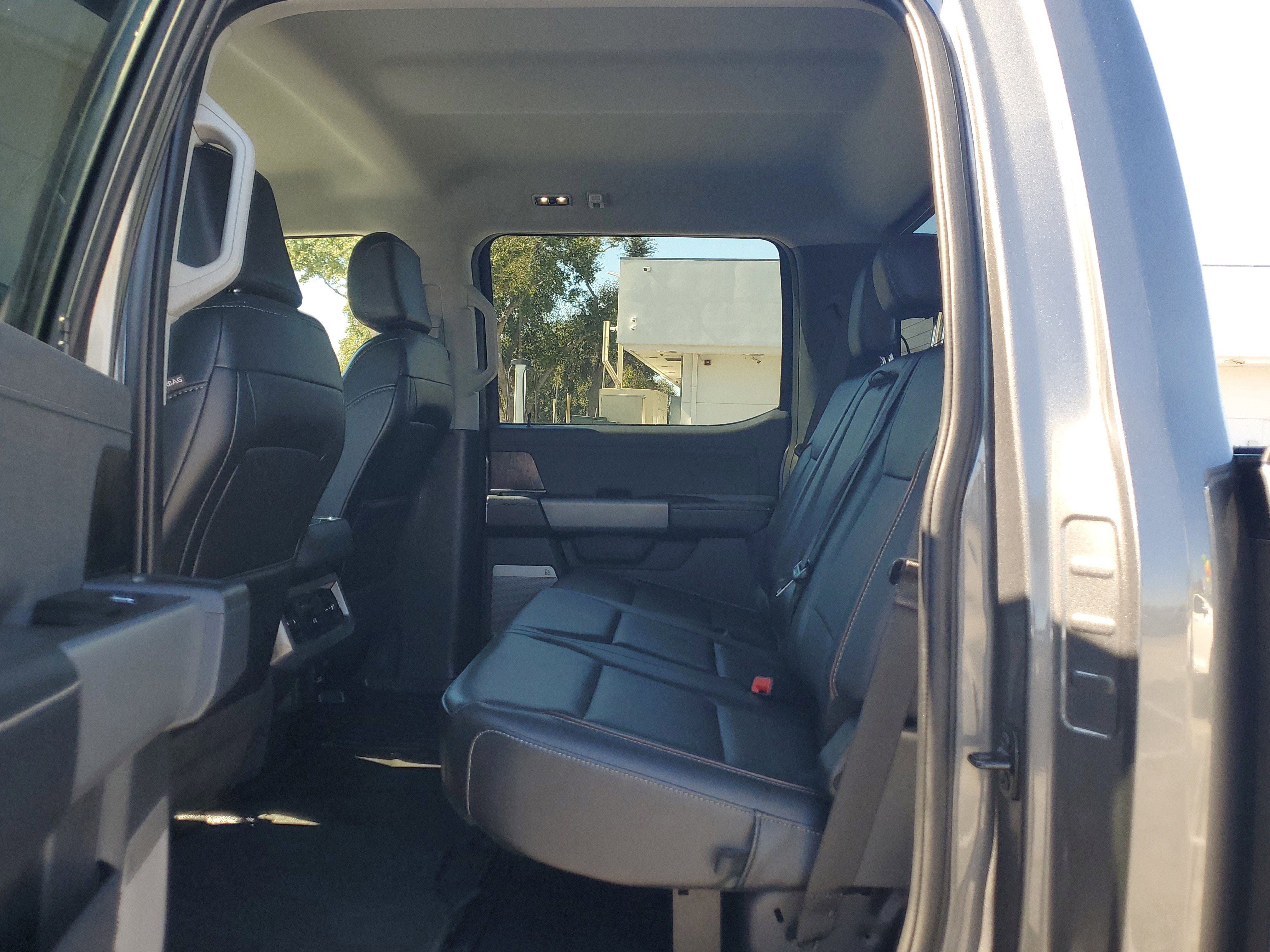 Certified 2024 Ford F250 Lariat w/ Chrome Package image 12